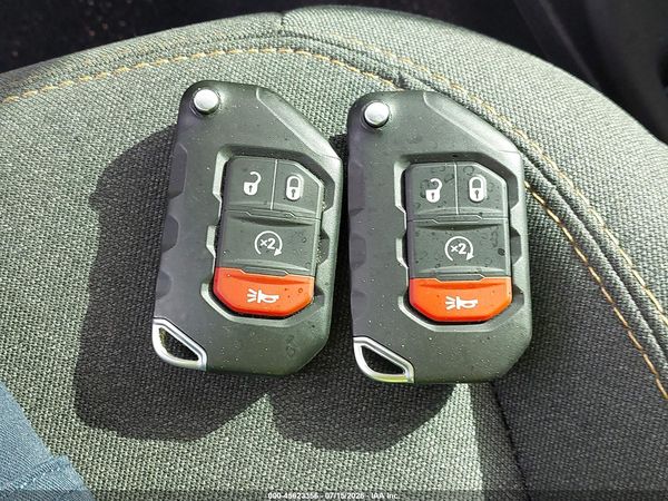 2025 JEEP WRANGLER 4-DOOR SUMMIT 4X4