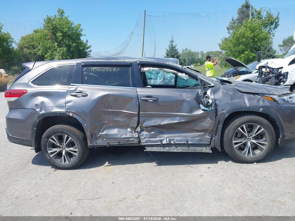 2017 TOYOTA HIGHLANDER LE PLUS