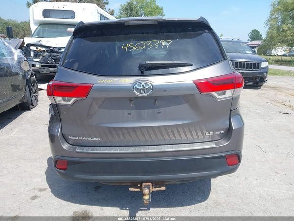 2017 TOYOTA HIGHLANDER LE PLUS
