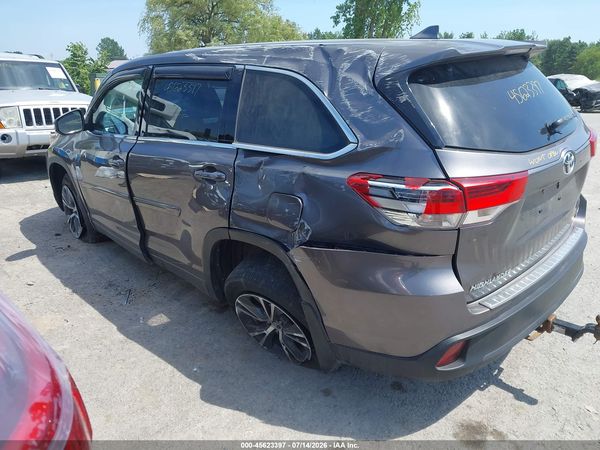 2017 TOYOTA HIGHLANDER LE PLUS