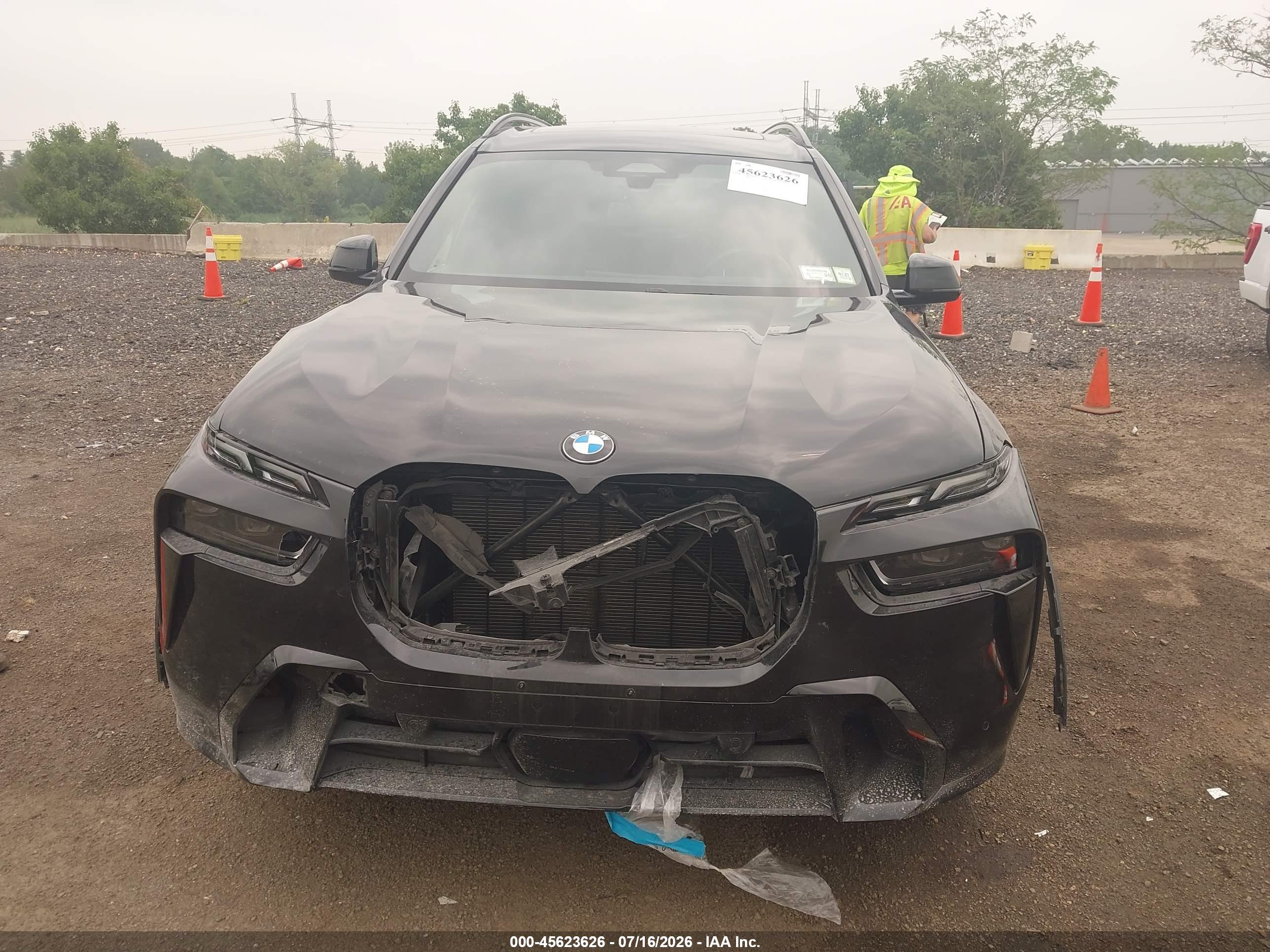 2025 BMW X7 XDRIVE40I