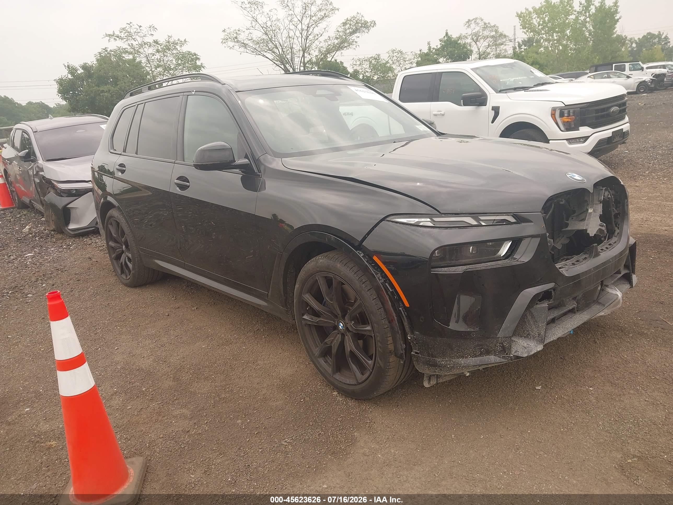 2025 BMW X7 XDRIVE40I
