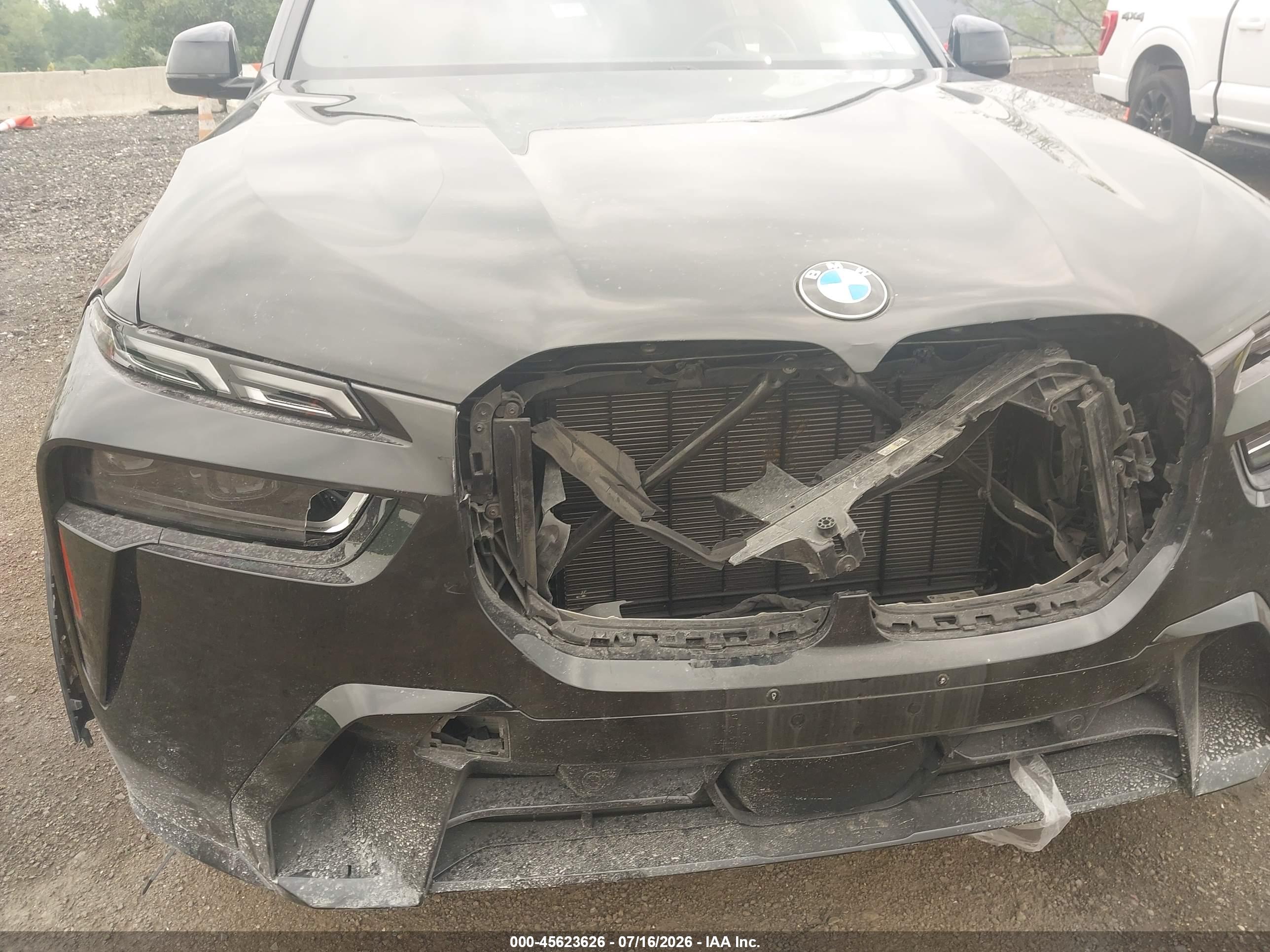2025 BMW X7 XDRIVE40I