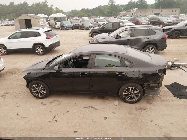 2022 KIA FORTE LXS