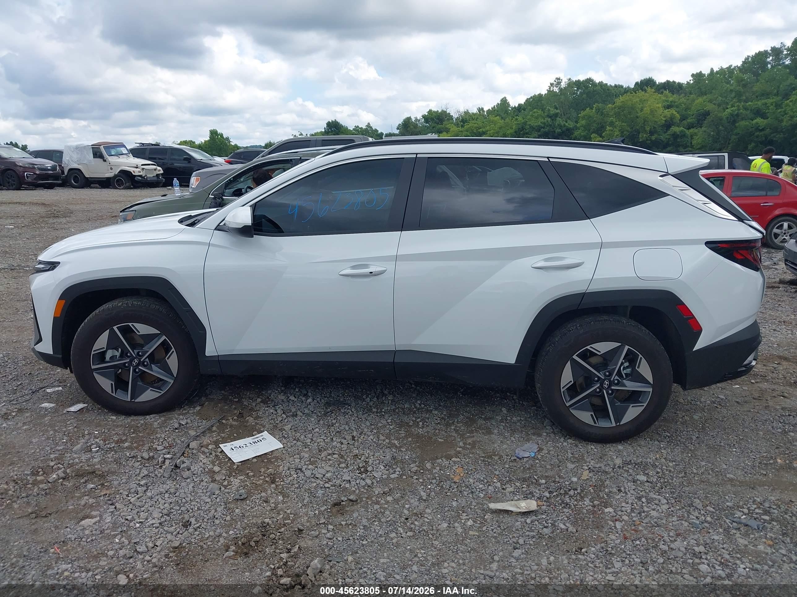2026 HYUNDAI TUCSON HYBRID SEL