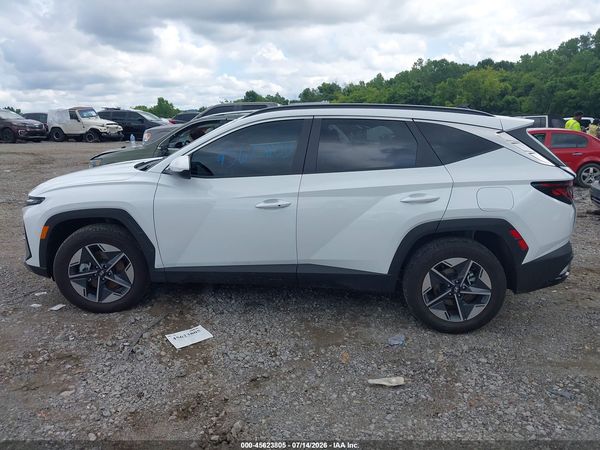 2026 HYUNDAI TUCSON HYBRID SEL