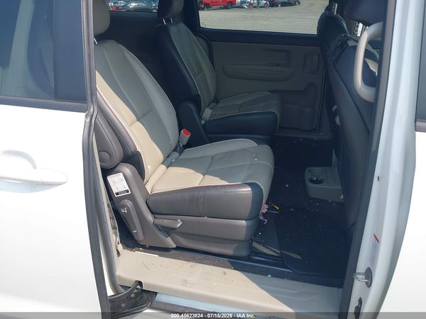 2016 KIA SEDONA LX