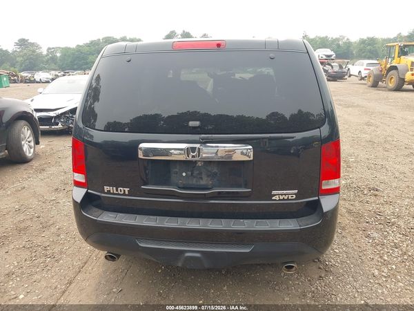2015 HONDA PILOT SE