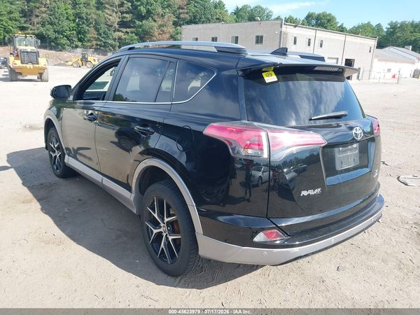 2017 TOYOTA RAV4 SE