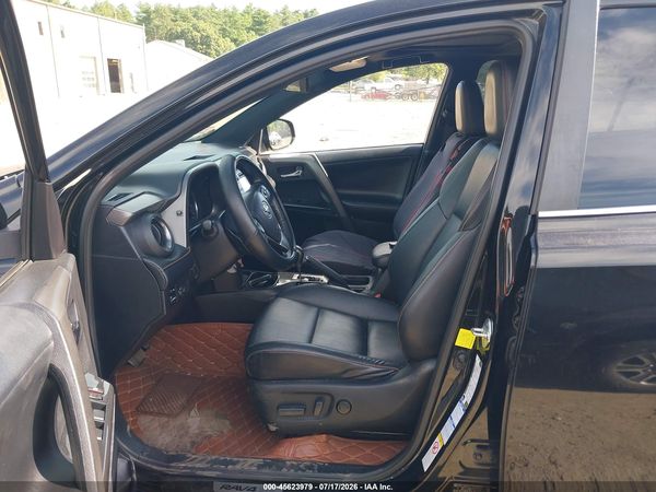 2017 TOYOTA RAV4 SE