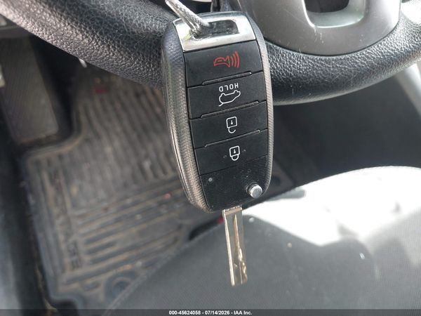 2016 KIA SPORTAGE LX