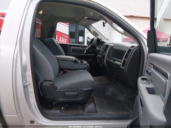 2019 RAM 1500 CLASSIC TRADESMAN  4X2 8' BOX