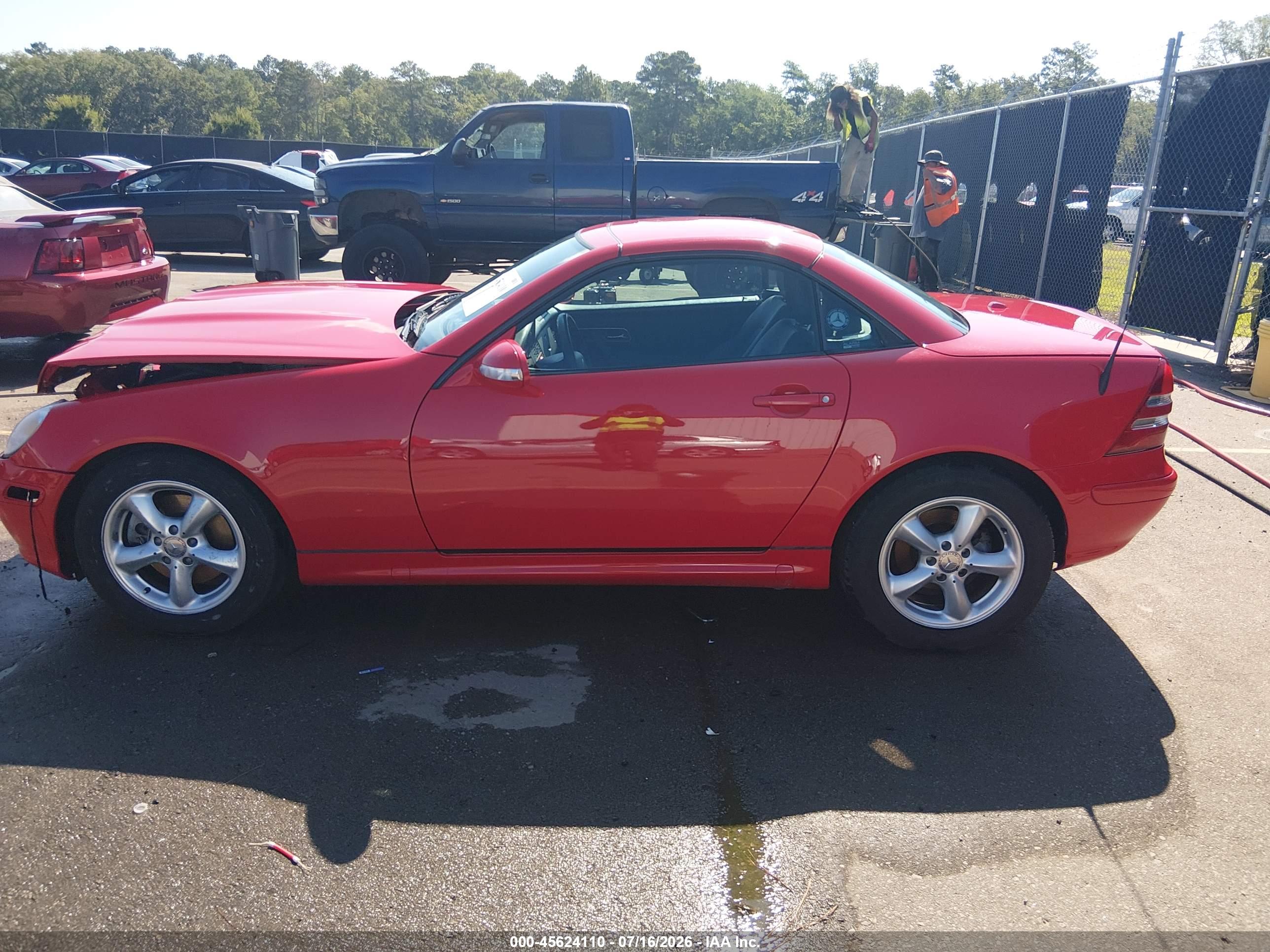 2001 MERCEDES-BENZ SLK 320