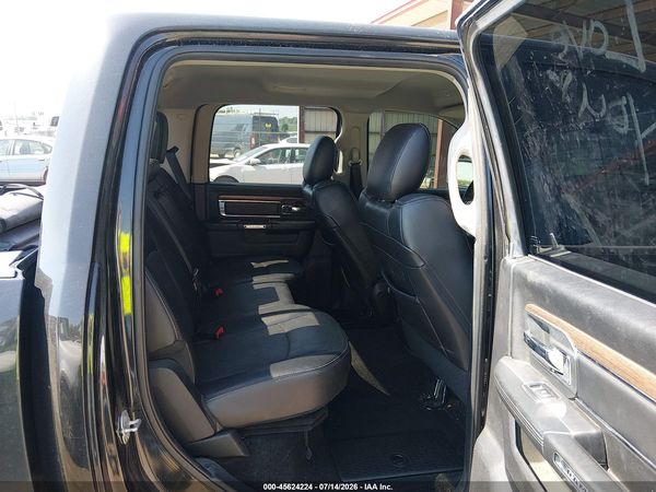 2017 RAM 1500 LARAMIE  4X4 5'7 BOX