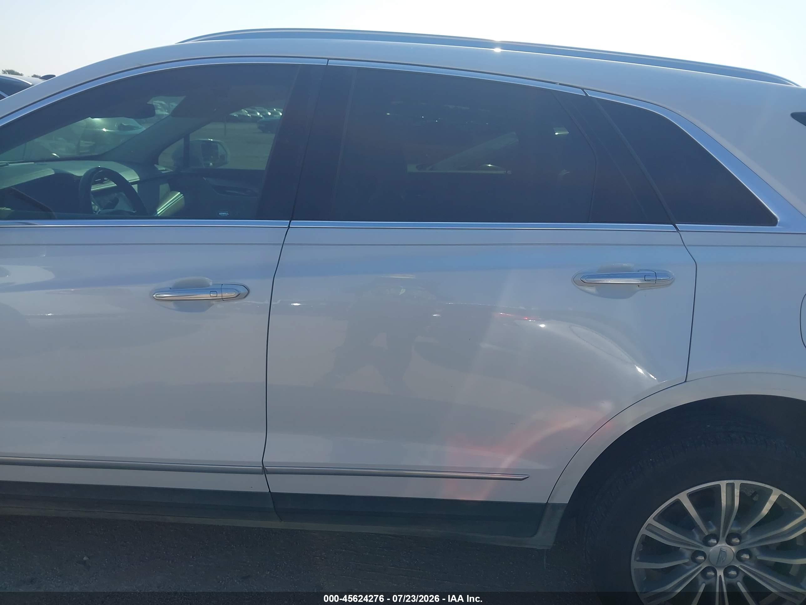 2017 CADILLAC XT5 LUXURY