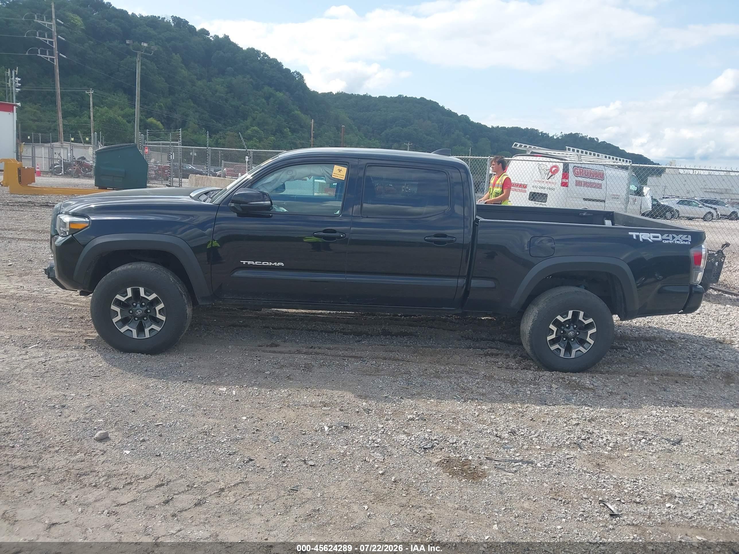 2023 TOYOTA TACOMA TRD OFF ROAD