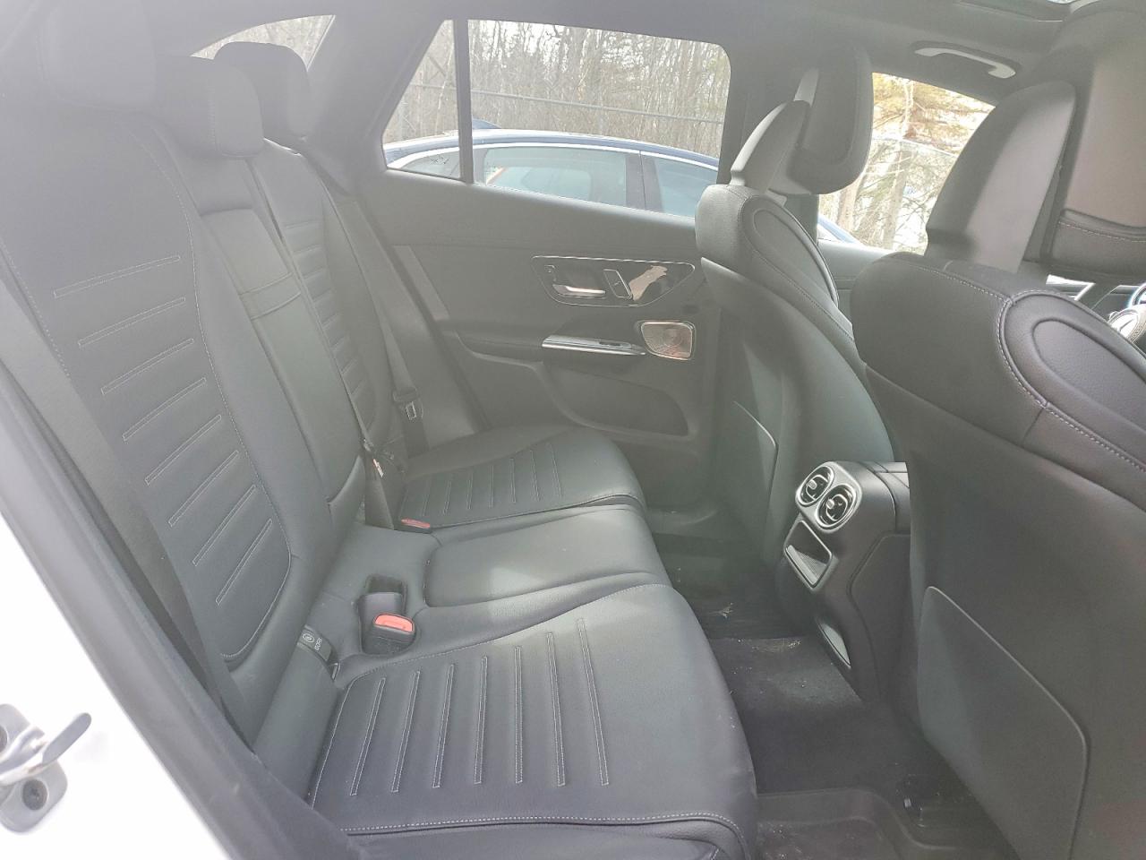 2024 MERCEDES-BENZ GLC300 4DR AWD
