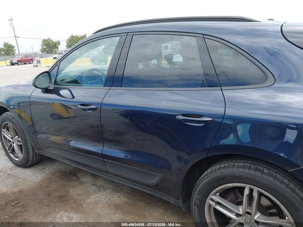 2018 PORSCHE MACAN
