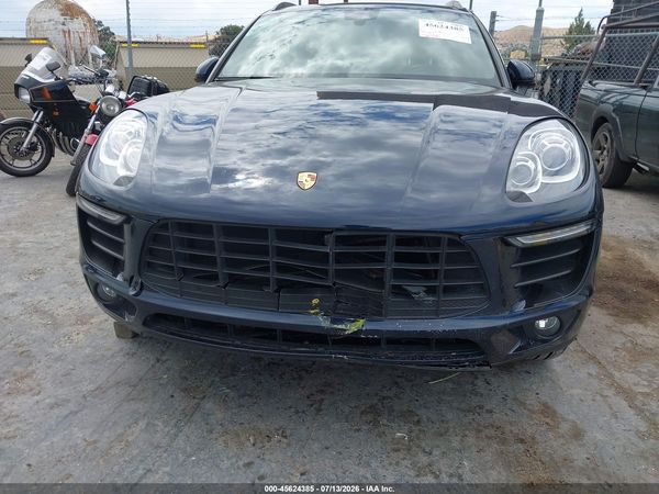 2018 PORSCHE MACAN