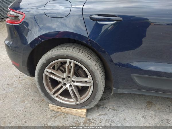 2018 PORSCHE MACAN