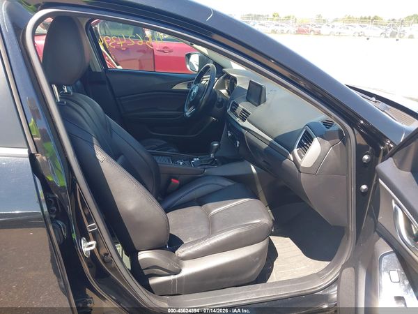 2018 MAZDA MAZDA3 TOURING