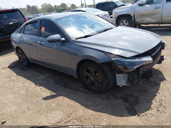 2022 HYUNDAI ELANTRA SEL