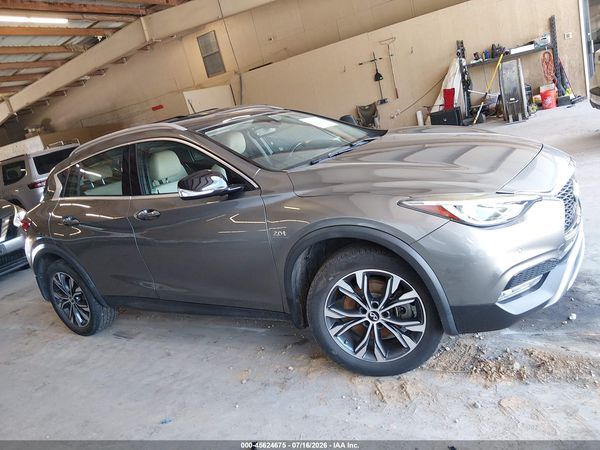 2017 INFINITI QX30 PREMIUM