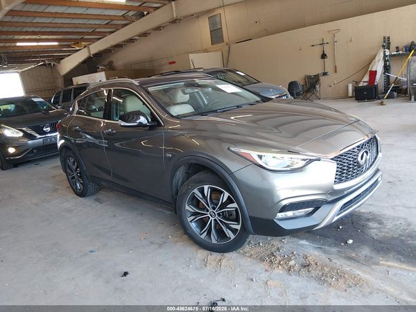2017 INFINITI QX30 PREMIUM