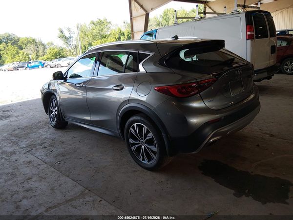 2017 INFINITI QX30 PREMIUM