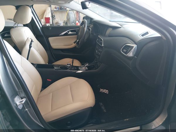 2017 INFINITI QX30 PREMIUM