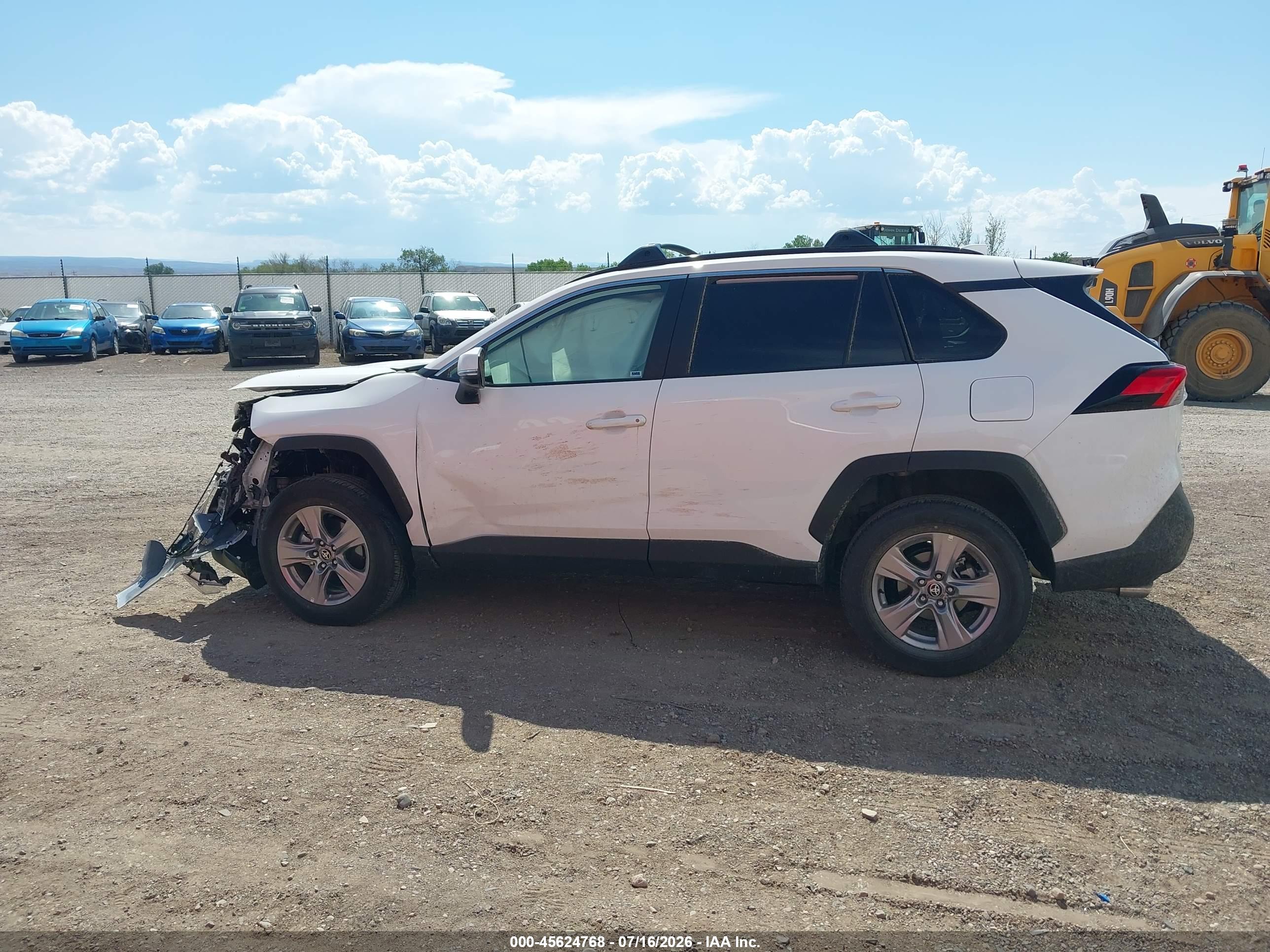 2025 TOYOTA RAV4 XLE