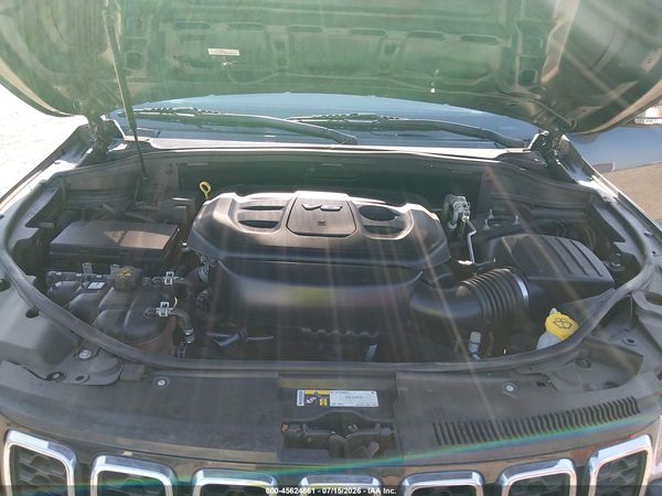 2017 JEEP GRAND CHEROKEE LAREDO 4X2