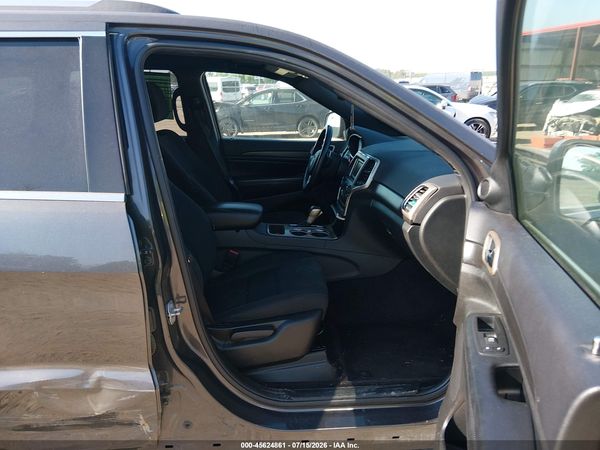 2017 JEEP GRAND CHEROKEE LAREDO 4X2