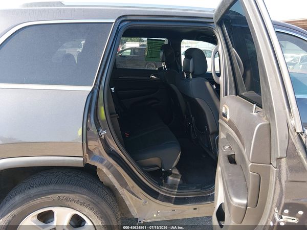 2017 JEEP GRAND CHEROKEE LAREDO 4X2