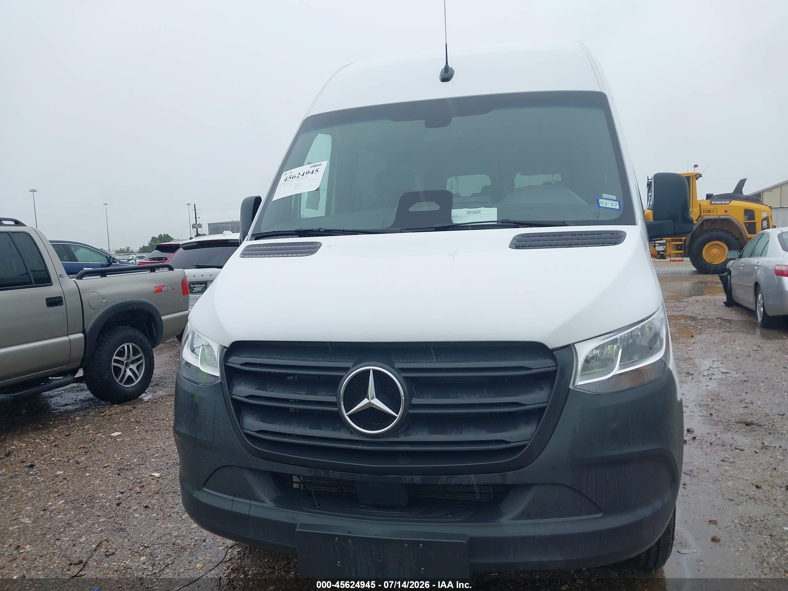 2025 MERCEDES-BENZ SPRINTER 2500