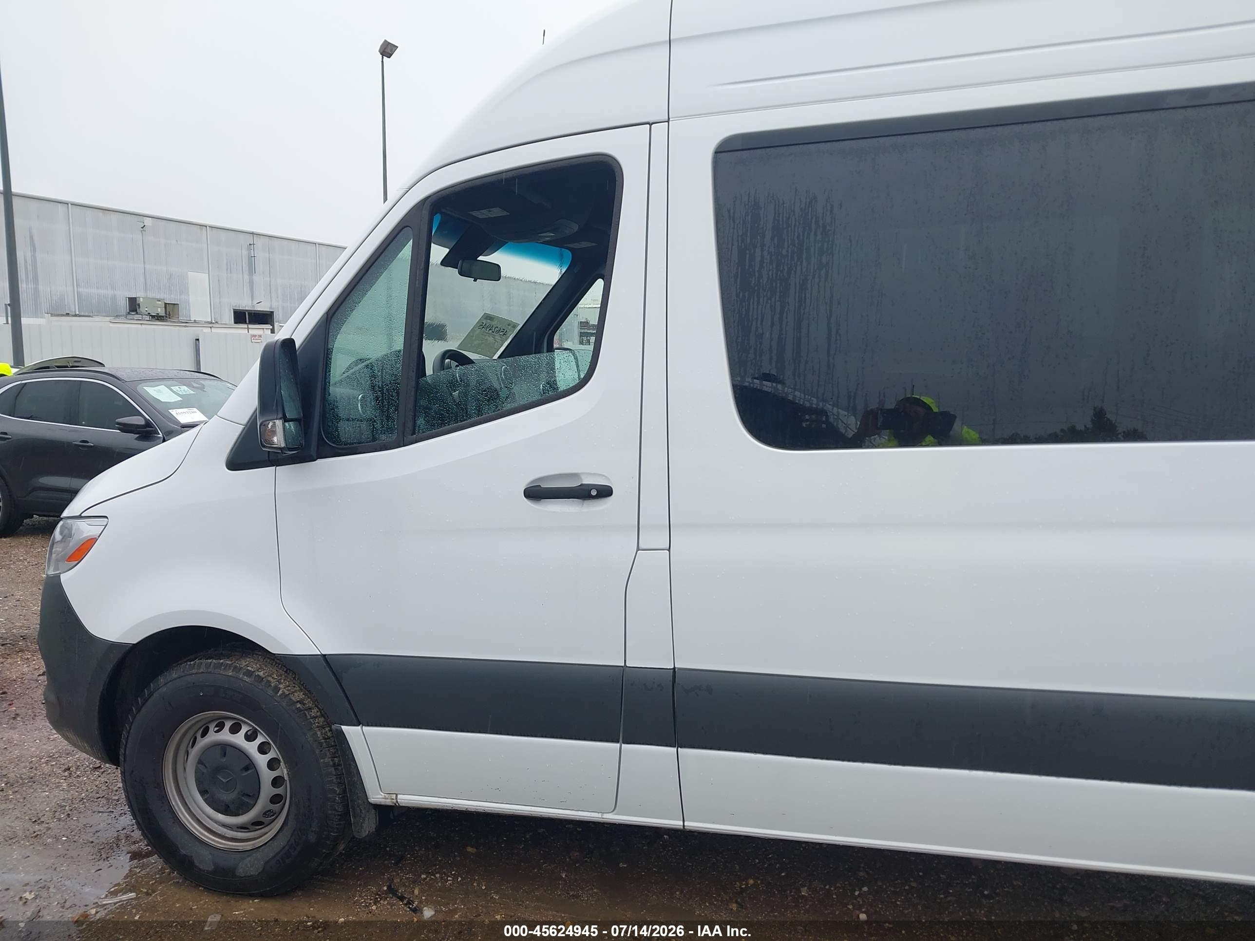 2025 MERCEDES-BENZ SPRINTER 2500