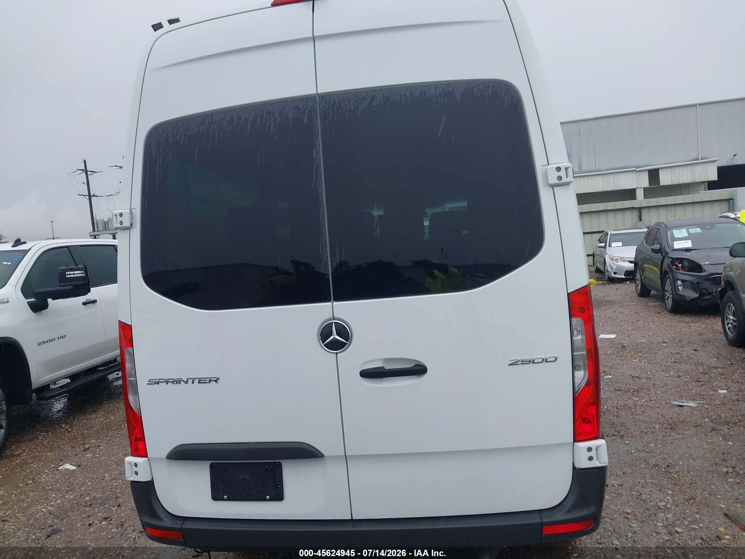 2025 MERCEDES-BENZ SPRINTER 2500