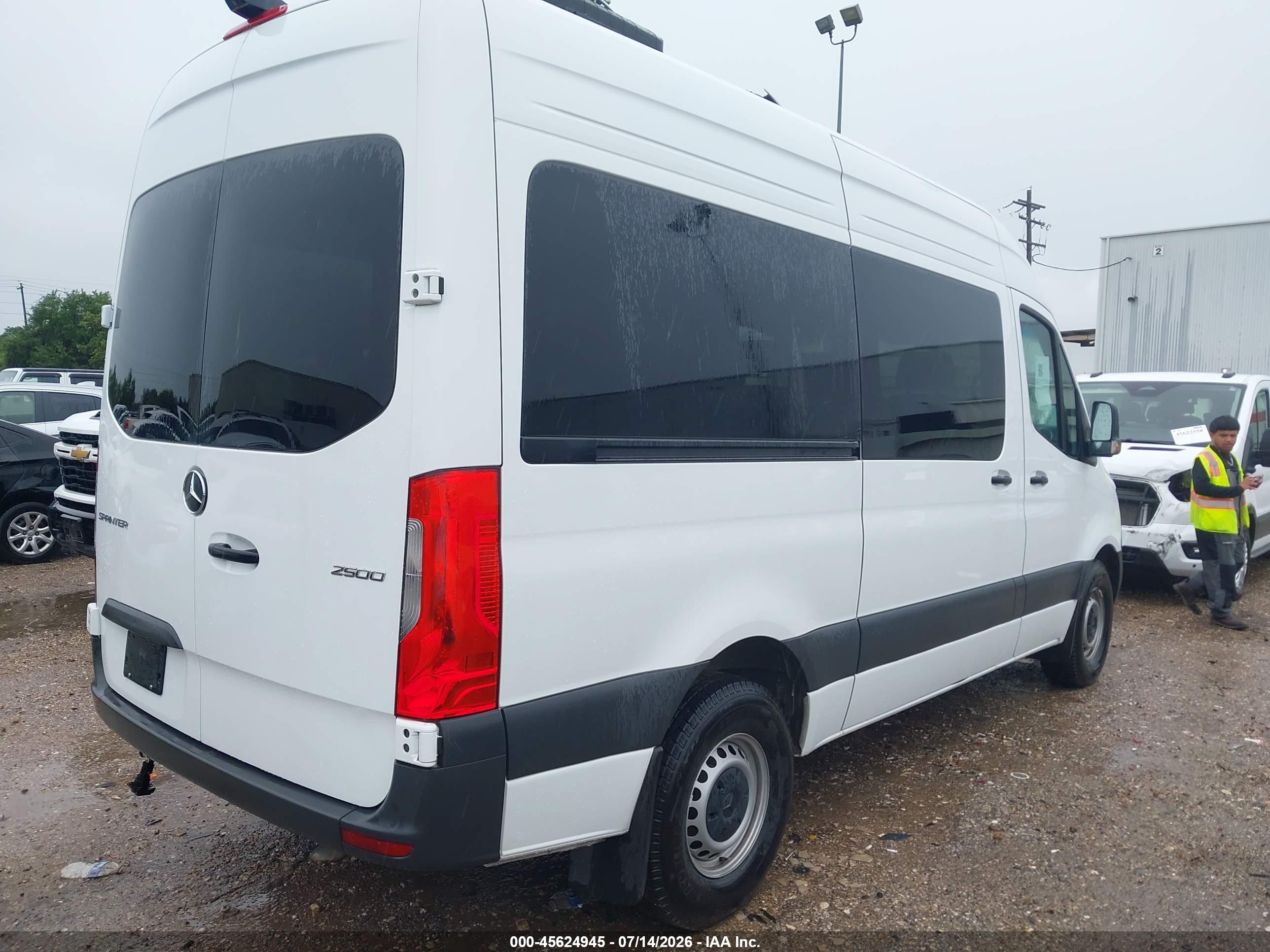 2025 MERCEDES-BENZ SPRINTER 2500