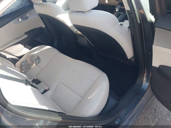 2022 KIA FORTE LXS