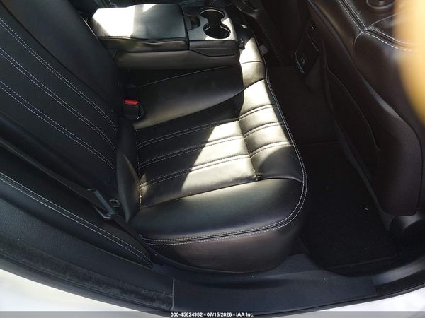 2019 CHRYSLER 300 300S — I8