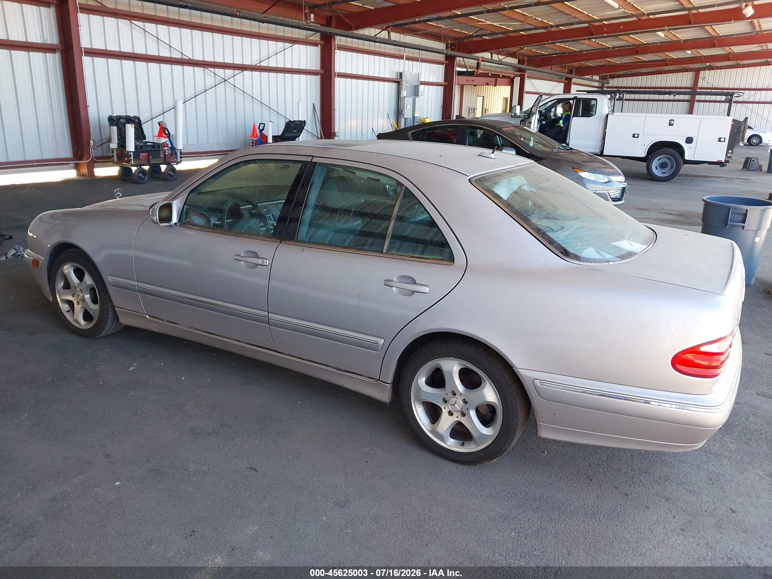 2002 MERCEDES-BENZ E E320