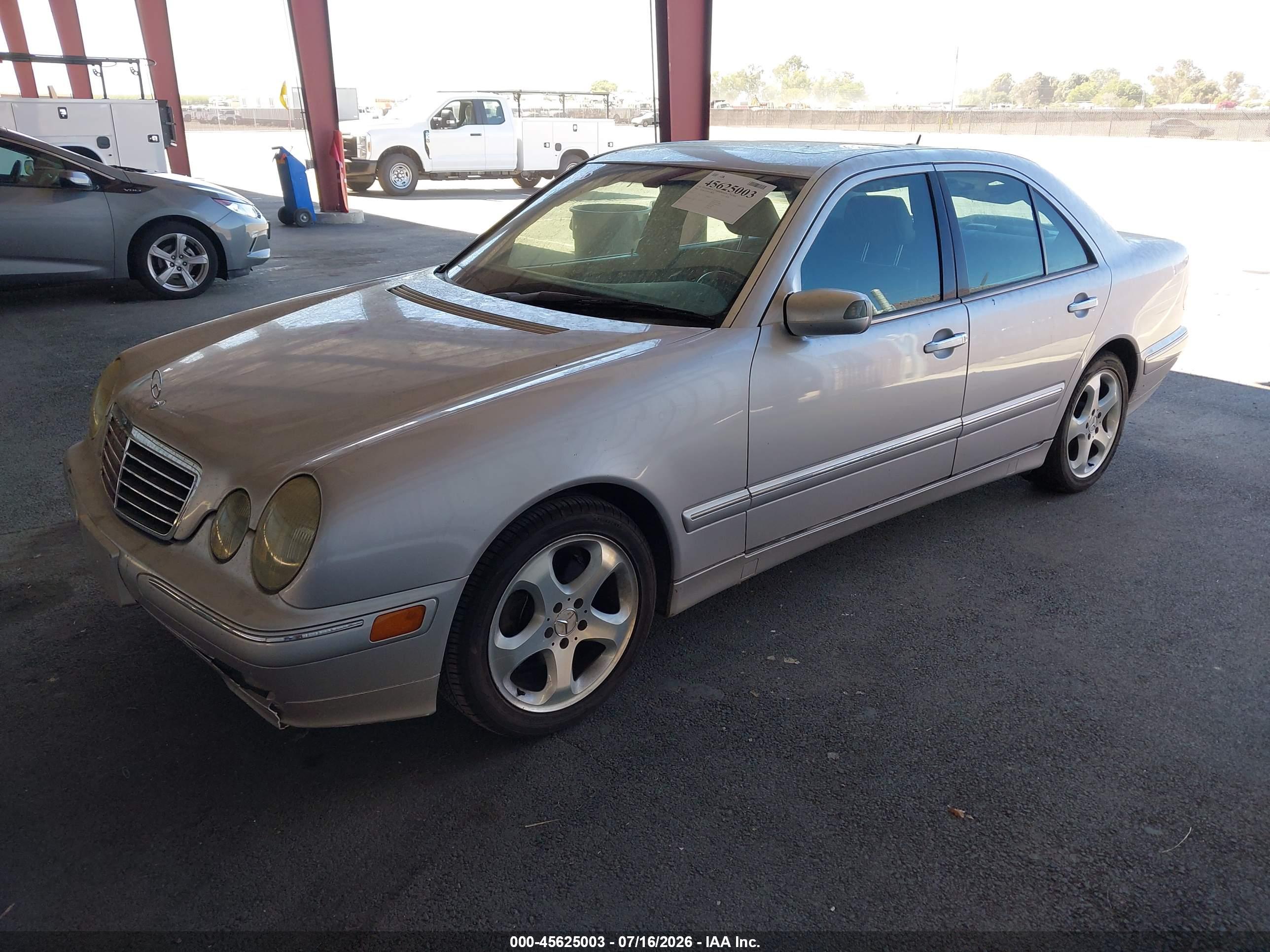2002 MERCEDES-BENZ E E320