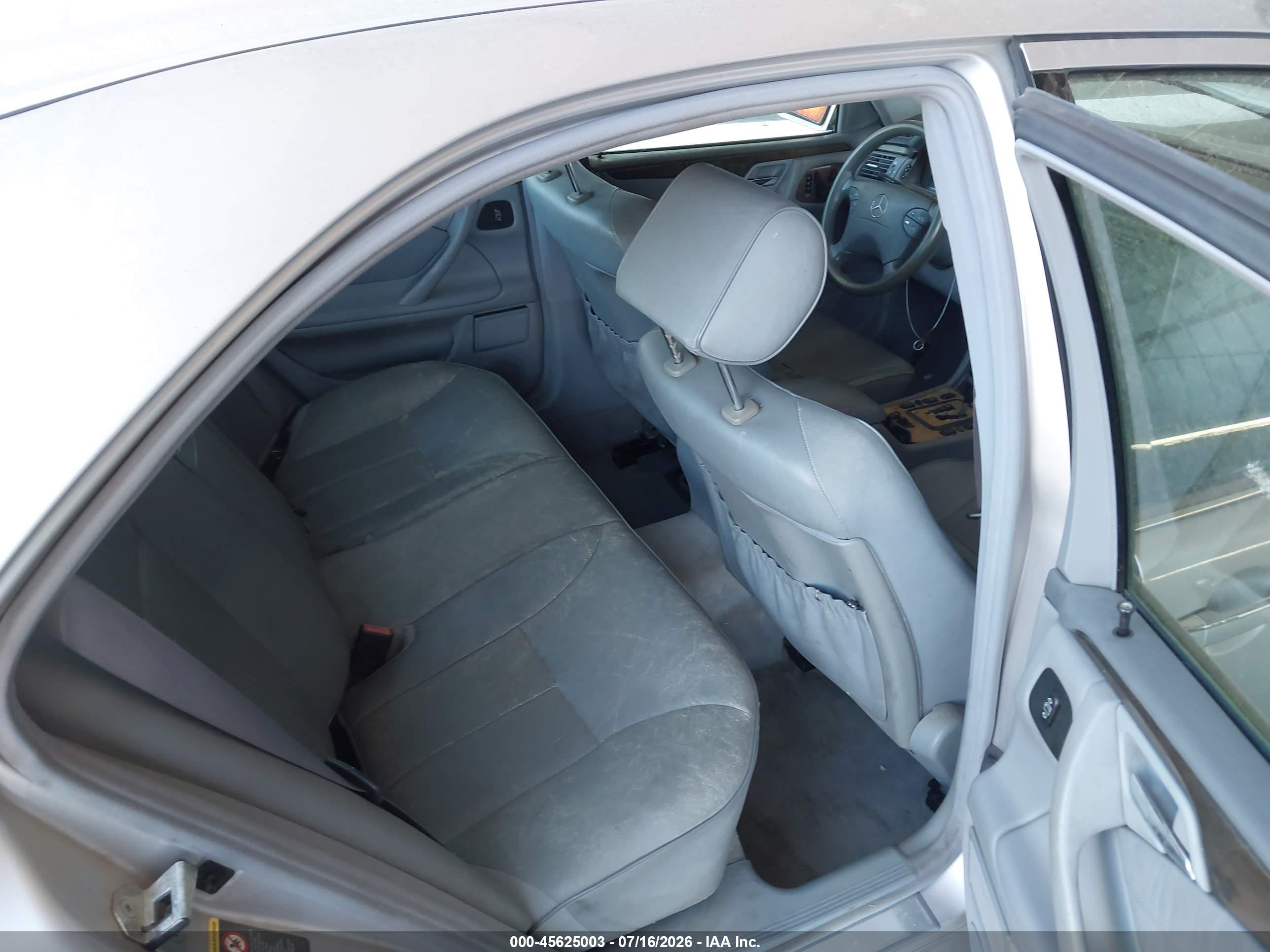 2002 MERCEDES-BENZ E E320