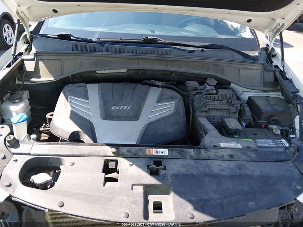 2018 HYUNDAI SANTA FE SE