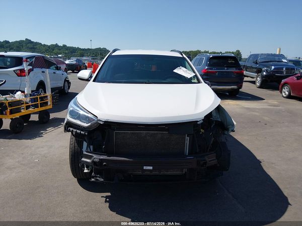 2018 HYUNDAI SANTA FE SE