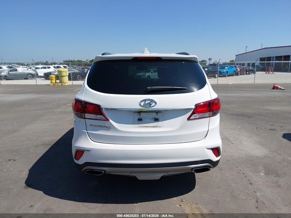 2018 HYUNDAI SANTA FE SE