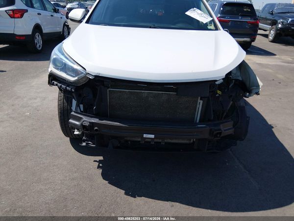 2018 HYUNDAI SANTA FE SE