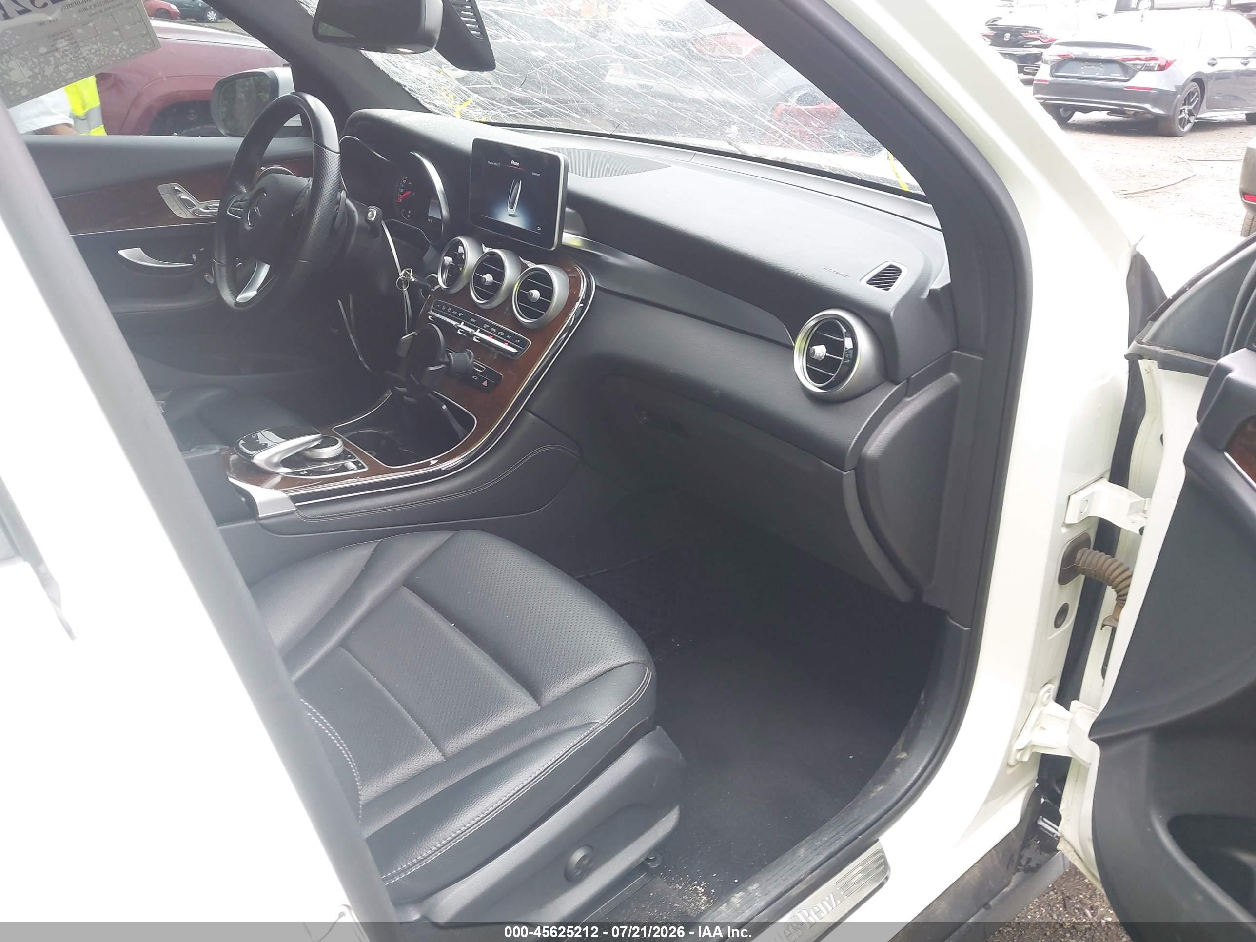 2017 MERCEDES-BENZ GLC 300 GLC300
