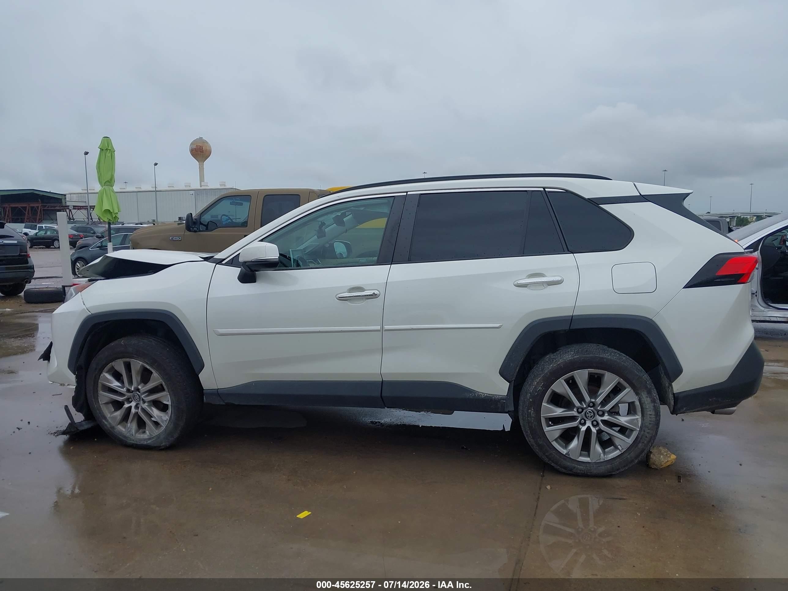 2020 TOYOTA RAV4 LIMITED