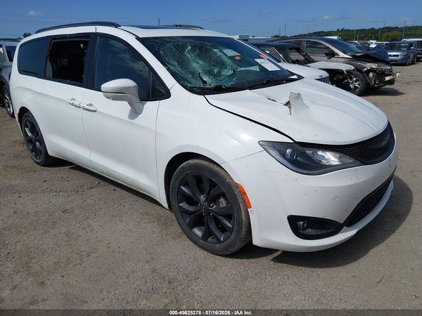 2019 CHRYSLER PACIFICA LIMITED — I1
